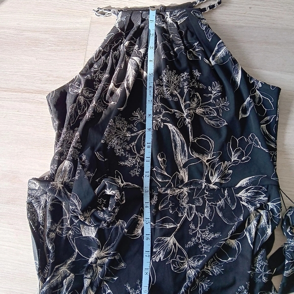 NEW White House Black Market Jacquelyn Floral Black Jumpsuit Crop Chain Detail 8 - Picture 12 of 16